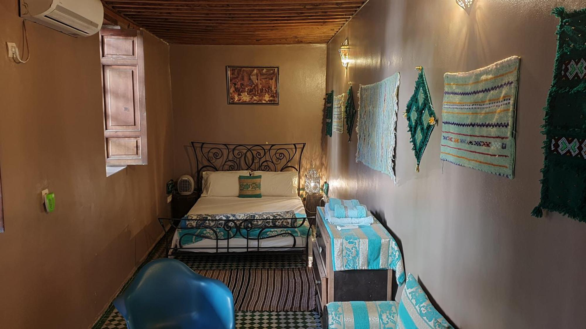 R'Mila Medina Fez Hotel Buitenkant foto