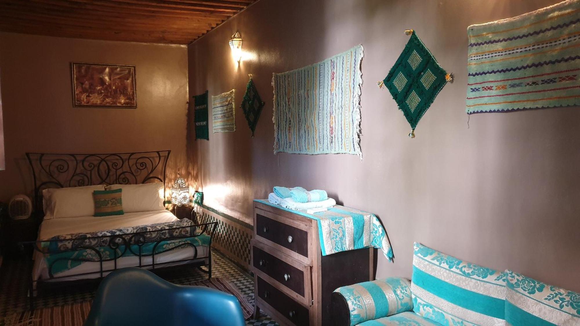 R'Mila Medina Fez Hotel Buitenkant foto