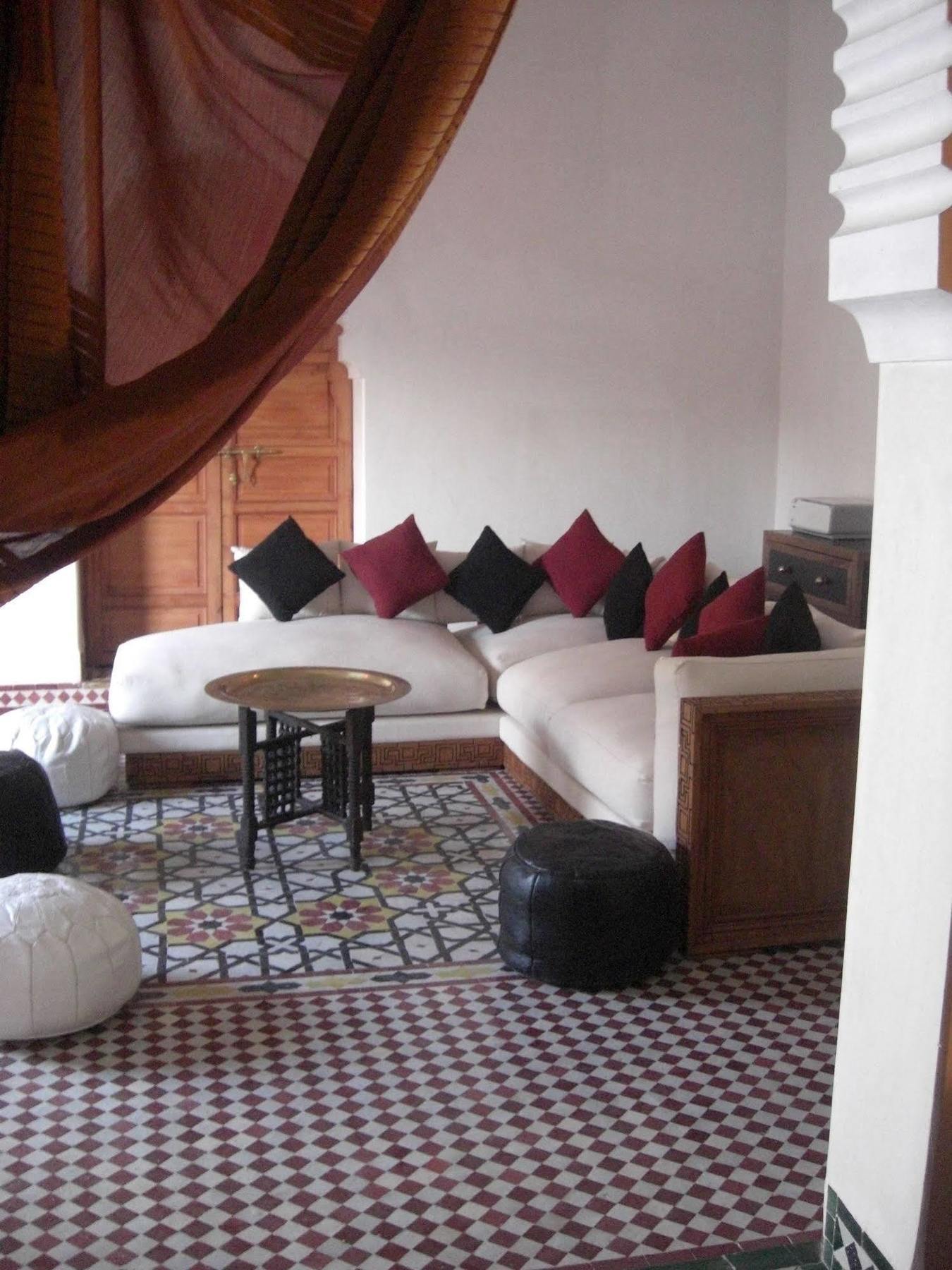 R'Mila Medina Fez Hotel Buitenkant foto