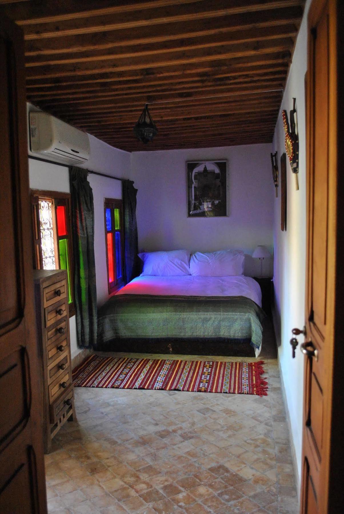 R'Mila Medina Fez Hotel Buitenkant foto