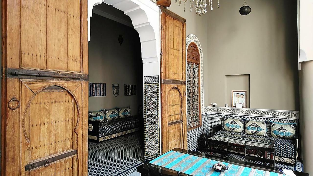 R'Mila Medina Fez Hotel Buitenkant foto
