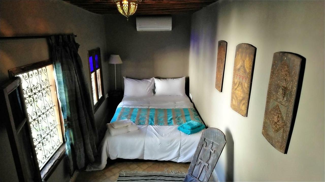 R'Mila Medina Fez Hotel Buitenkant foto